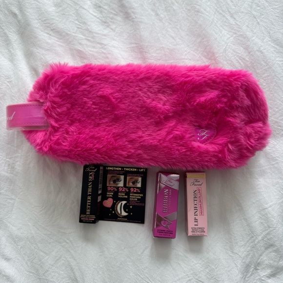 Too Faced Pink Furry Bag with Mascara Set - Picture 1 of 5